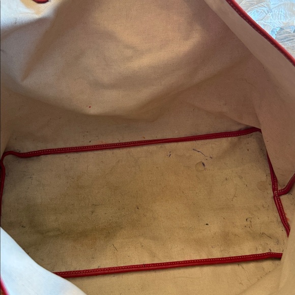 Goyard.  Fabulous Red Patterned Tote Bag - Designer Style. - Picture 8 of 9